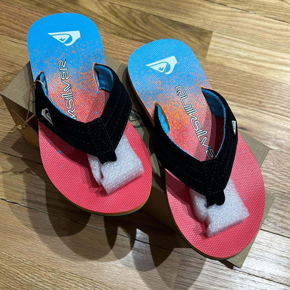 Quicksilver NIB sandals - Picture 2 of 6